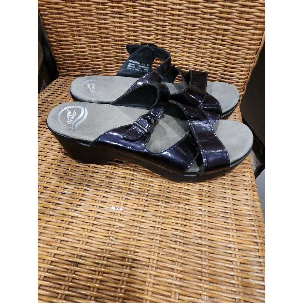 Dansko Black‎ Patent Leather Wedge Sandals Womens size 9 Buckle Platform Shoes